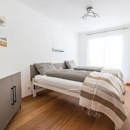 B21 By Interhome